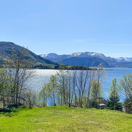 度假居 Knausen Orsta